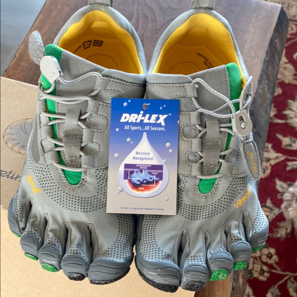 Vibram FiveFingers Gray Toe Shoes with Green Accents
